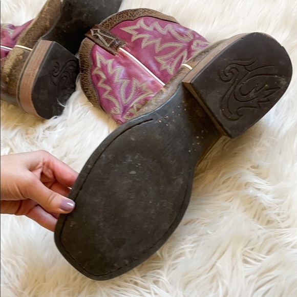 SOLD Men’s Leather Ariat Boots - Picture 4 of 6